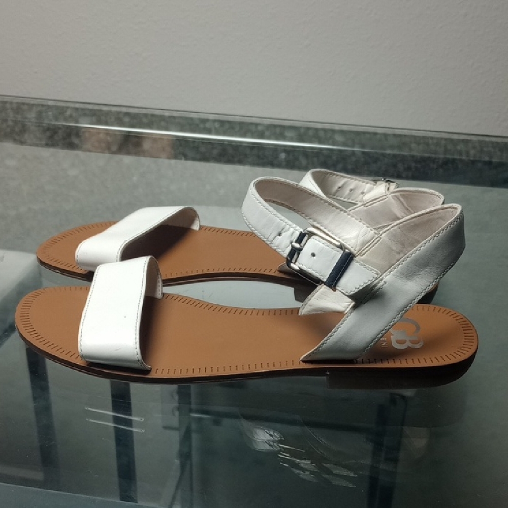 Gianni Bini White and Brown Flat Sandals